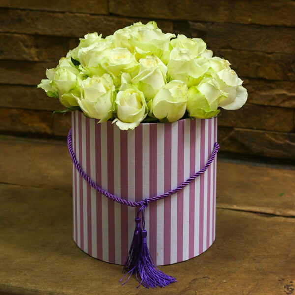 White Candy 30 Roses in a box
